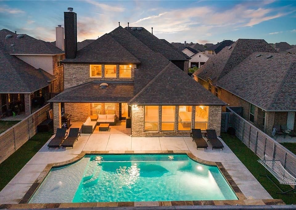 1st image of 820 Sandbox Dr