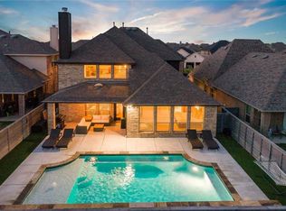 820 Sandbox Dr, Aubrey, TX 76227