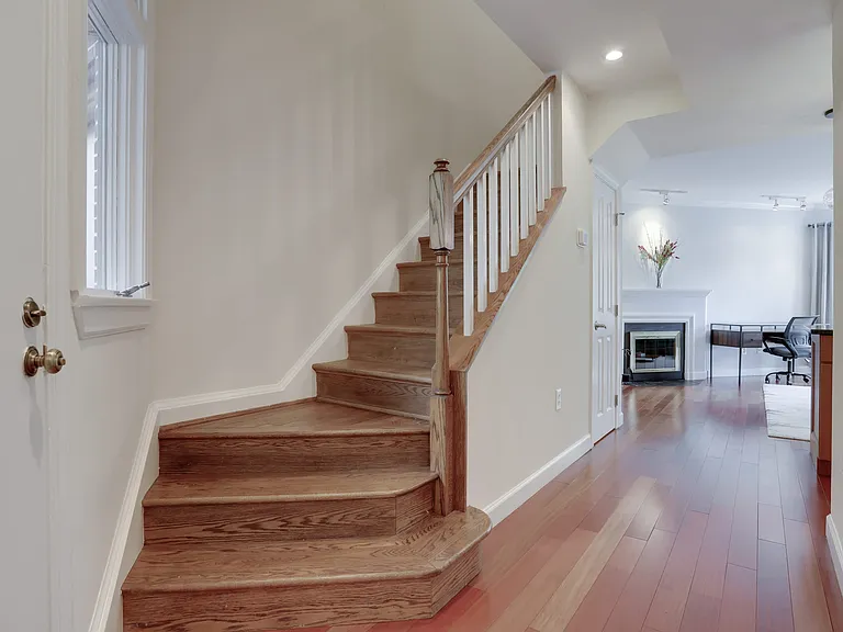 1625 Q St NW #202 — Photo 14