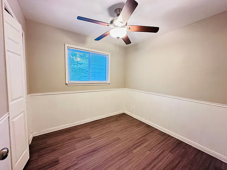 10806 Lazy Oaks Dr — Photo 20