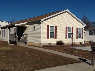 6 Dogwood Ln, Mays Landing, NJ 08330