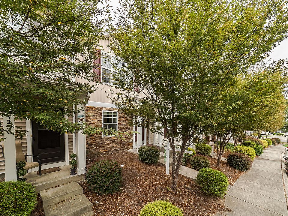 1st image of 3228 Ivey Wood Ln
