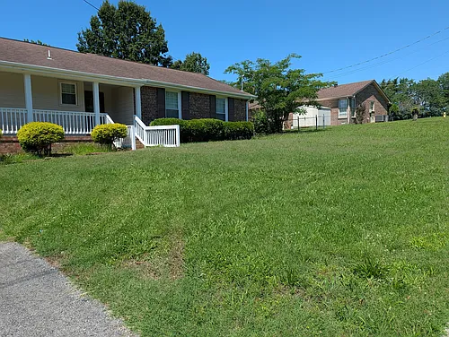 102 Post Oak Rd Photo 1