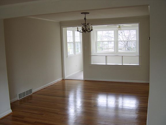 4th image of 7425 Fontana St