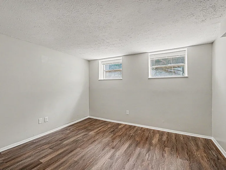 566 Glenwood Ave #5 — Photo 7