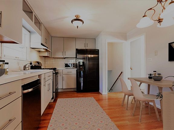 5th image of 60 Sheridan Ave