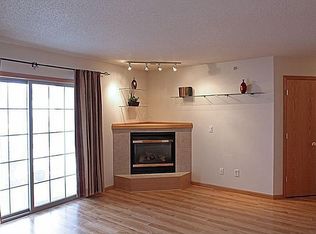 2864 Coral Ct APT 204, Coralville, IA 52241