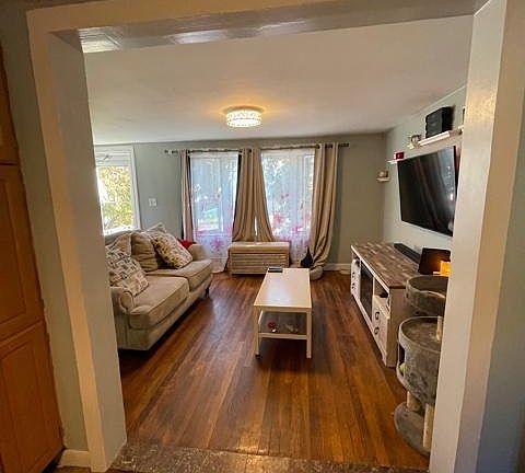 5th image of 7 Royal St Unit B
