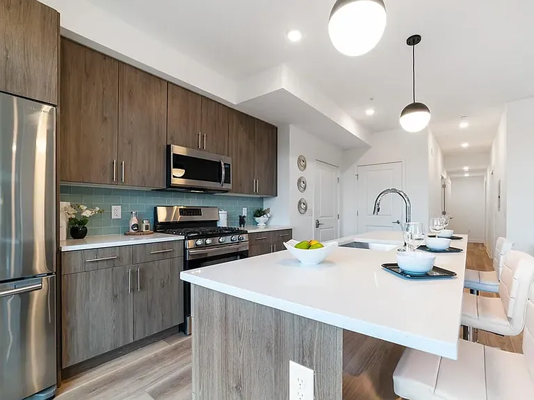 2031 E Lehigh Ave — Photo 3