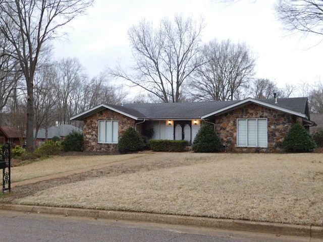 1st image of 8500 Buckthorn Dr