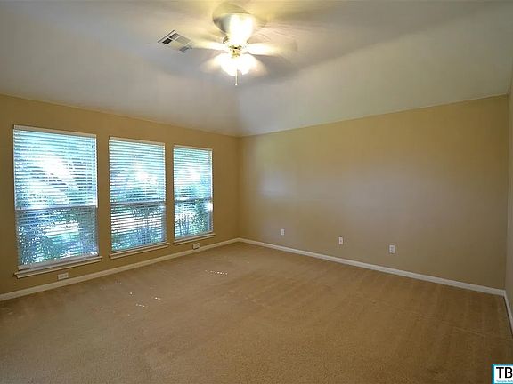 4th image of 11105 Weatherford Dr