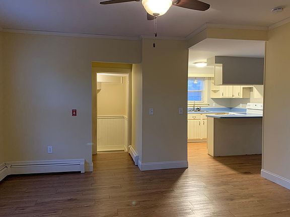 Dinning view to kitchen