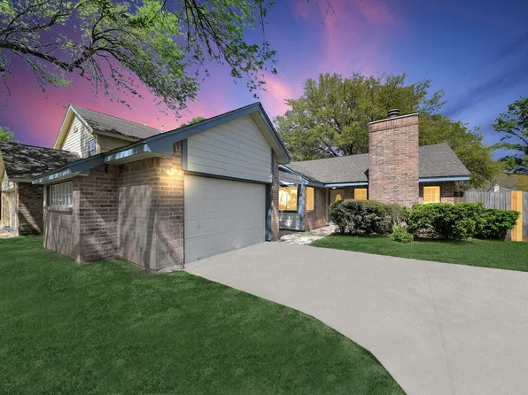 8510 Pine Falls Dr, Houston, TX 77095