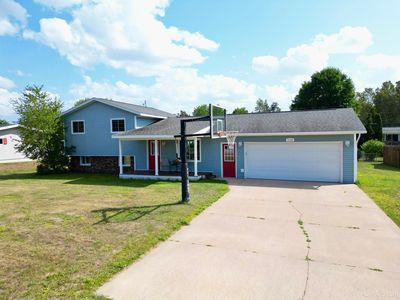 1735 Rosewood Ln, Ishpeming, MI, 49849