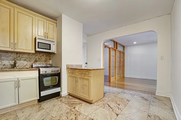 Rented by Corcoran | media 18