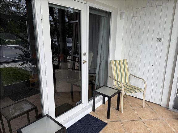 2nd image of 3020 NE 16th Ave APT 202