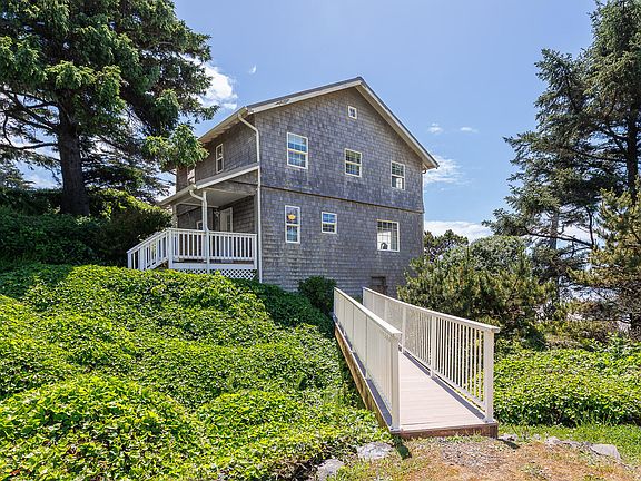 3rd image of 5020 NW Agate Way