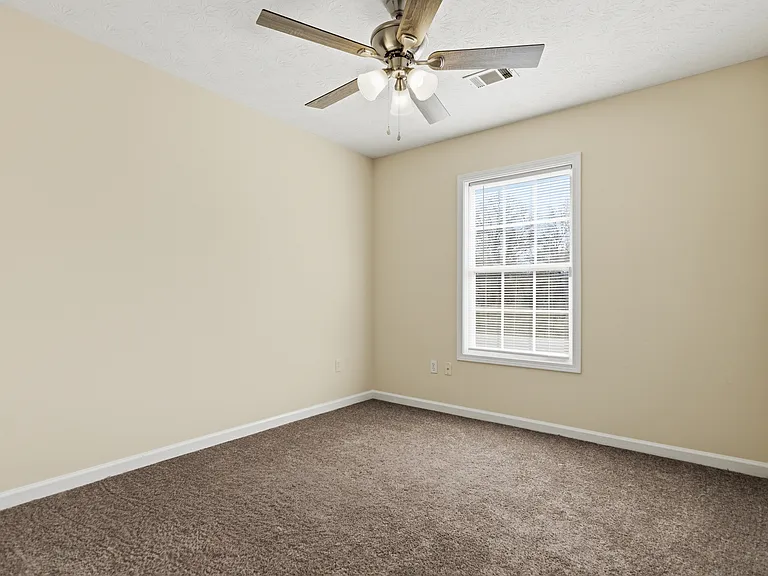 701 Pine Hill Ct — Photo 8