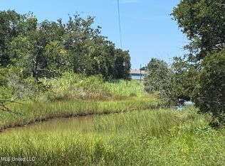 Belle Fontaine Dr, Ocean Springs, MS 39564