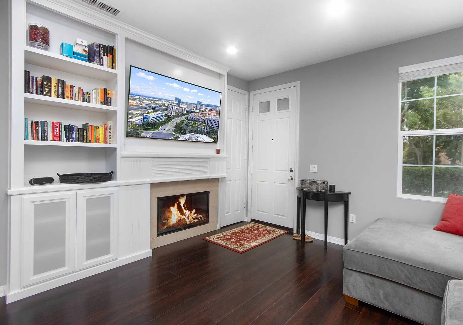 Spacious 1 Bedroom, 1 Bathroom Condo Available NOW in Quail Hill! — Photo 3