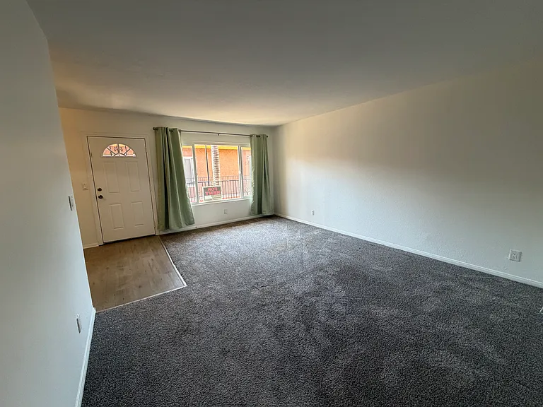 3215 44th St #23 — Photo 8