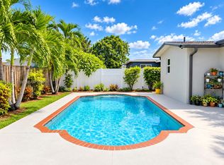 8521 NW 25th St, Sunrise, FL 33322