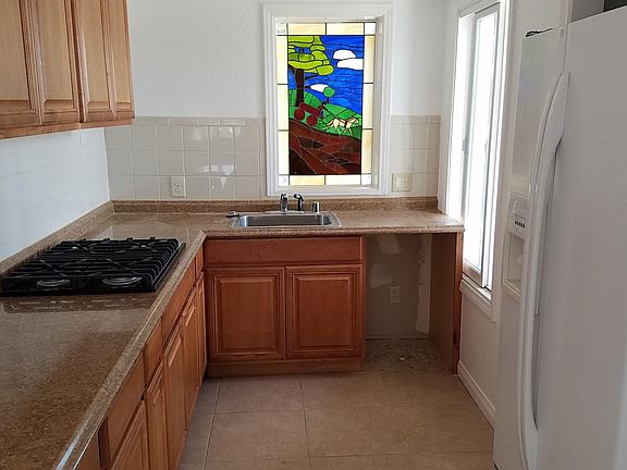 Kitchen before stainless dishwasher was installed