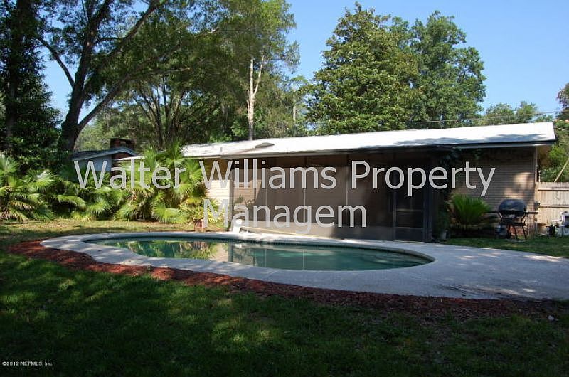 1st image of 8409 Glade Ln
