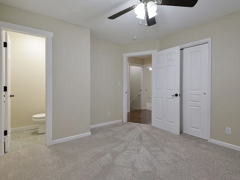 1137 W Main St — Photo 20
