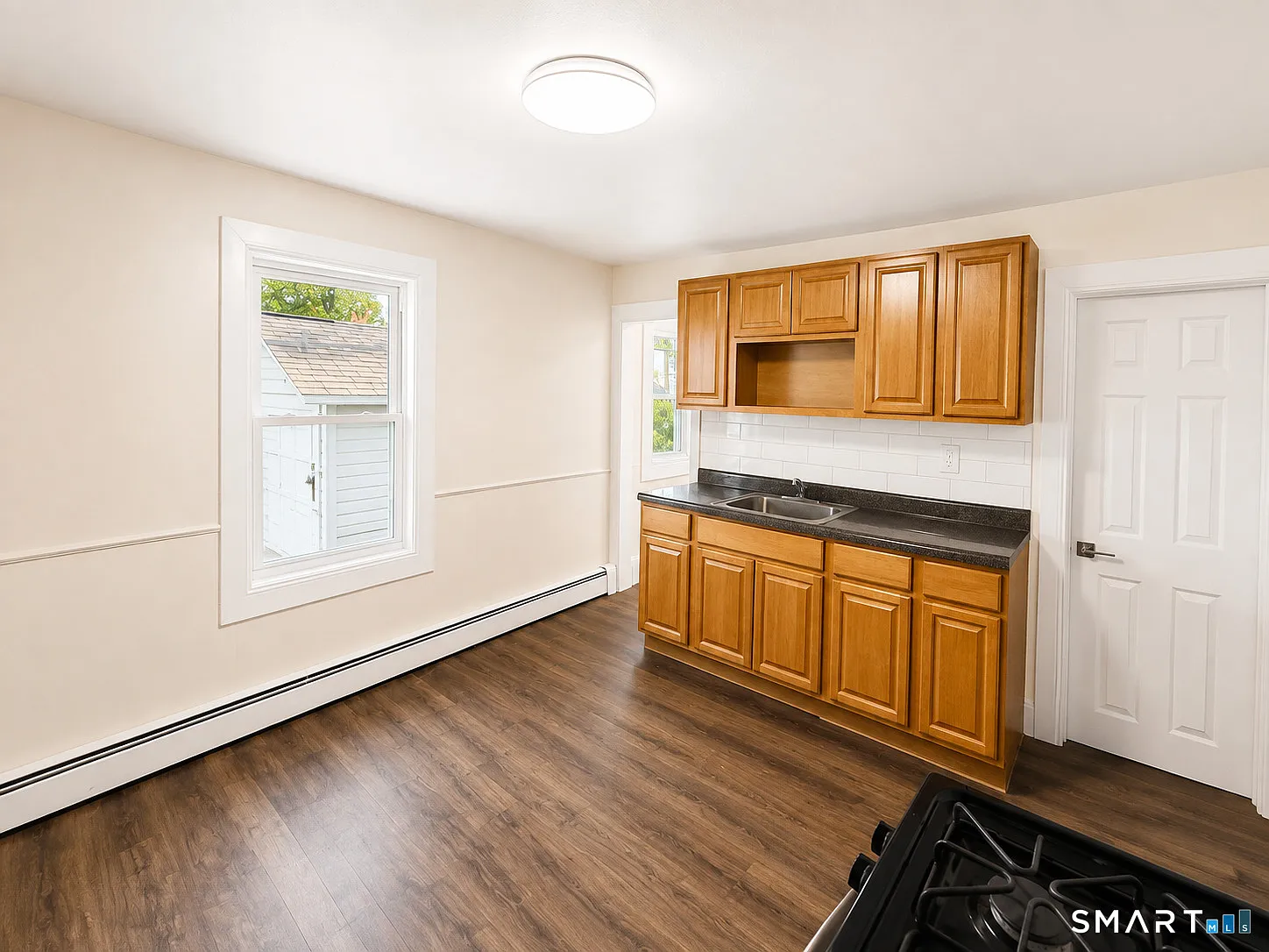 2 bed, 1.0 bath, 975 sqft, $1,400 — Photo 4
