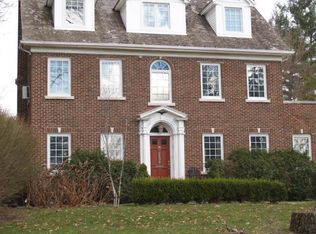 8634 Huntington Rd, Huntington Woods, MI 48070