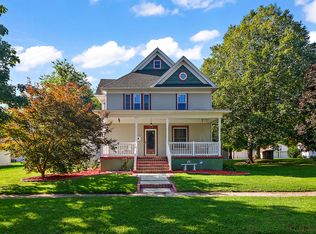 136 W 3rd St, Manteno, IL 60950