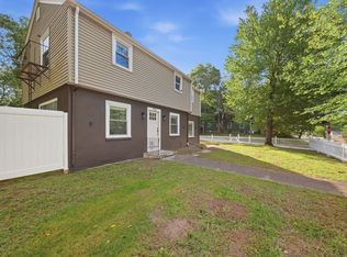 856 Newport Ave, Attleboro, MA 02703