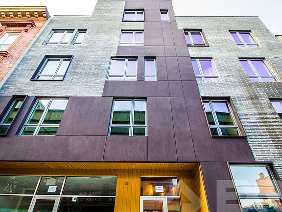 2nd image of 10 Jefferson St #2B