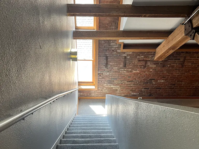 132 W B St #3J — Photo 14