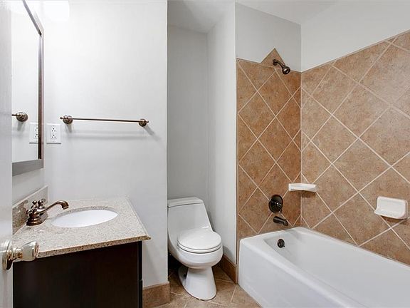 4th image of 39 Whits Ct