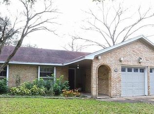 1105 Sandpiper Dr, Seabrook, TX 77586