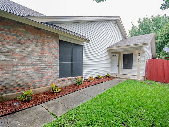 3rd image of 9734 Meadow Br