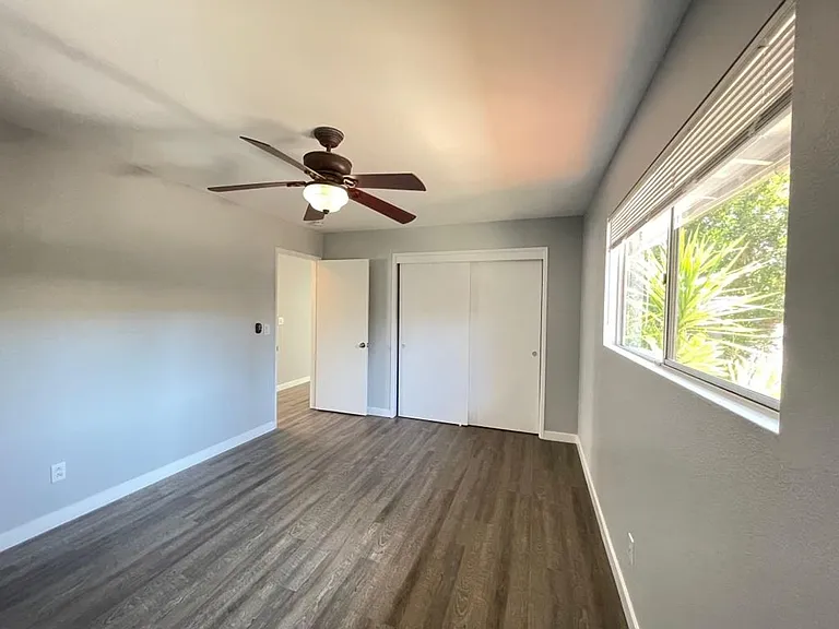 1302 Arlington Pl — Photo 11