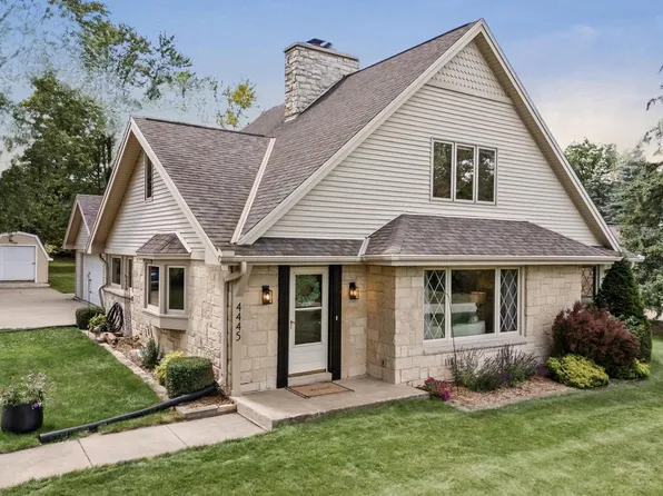 4445 Meadow VIEW EAST East, Brookfield, WI 53005