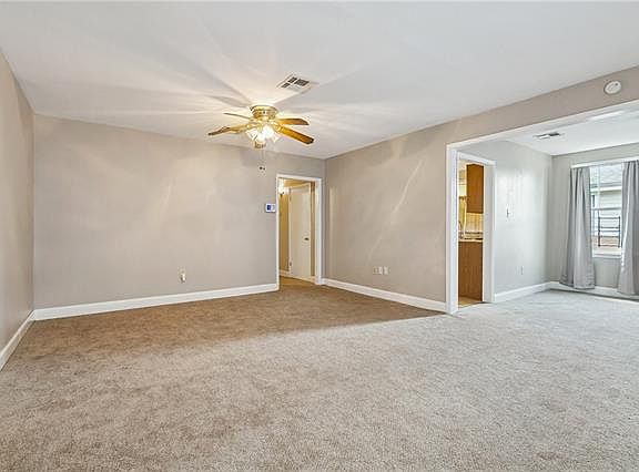 5th image of 9320 Palm St
