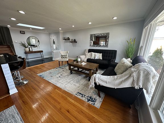 2nd image of 8344 Kedvale Ave