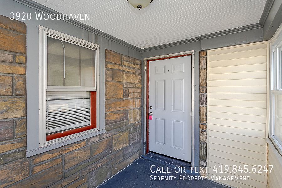 1st image of 3920 Woodhaven Dr