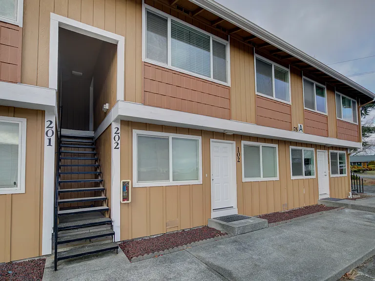 75 W Whidbey Ave #C204 — Photo 11