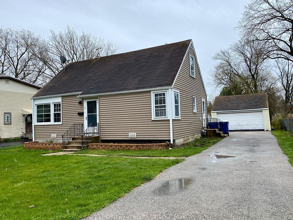 1st image of 19 Hayes Dr