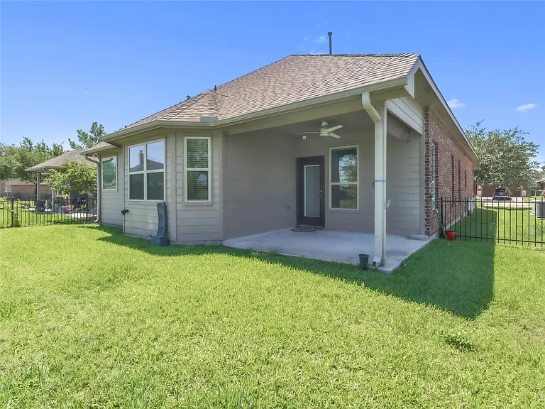 19111 W Windhaven Terrace Trl — Photo 37