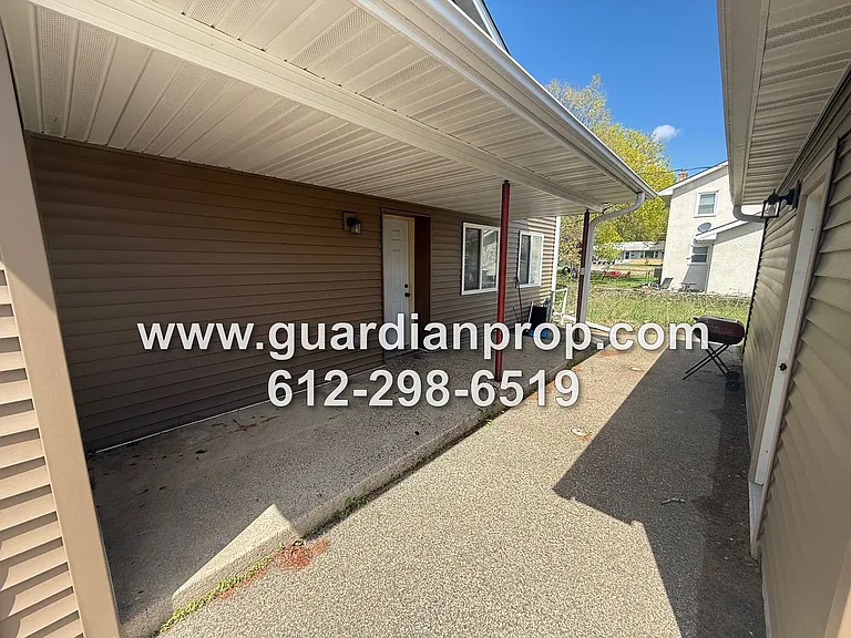 7535 Cloman Way — Photo 15