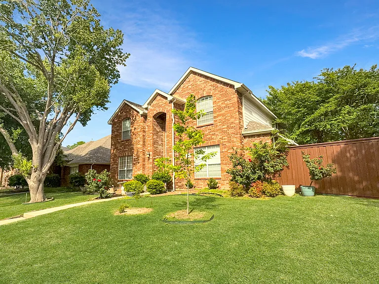 7848 Ravens Cliff Dr — Photo 3