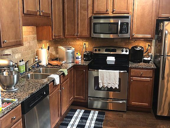 4th image of 445 W Blount Ave APT 227