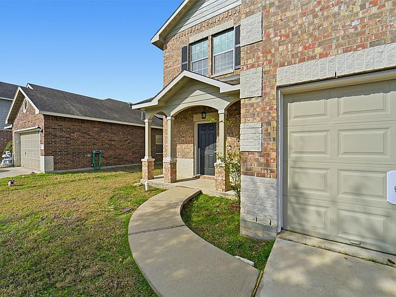 3rd image of 12830 Spruce Cir